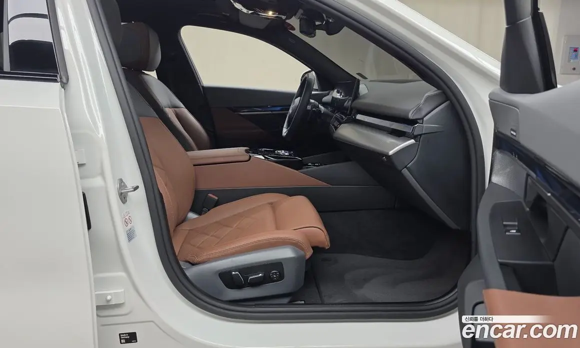 BMW 5 серия 2024 2.0 автомат (гидро), фото 16