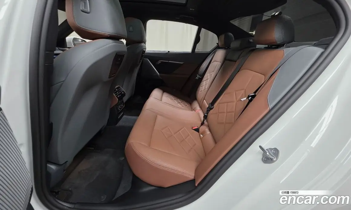 BMW 5 серия 2024 2.0 автомат (гидро), фото 18