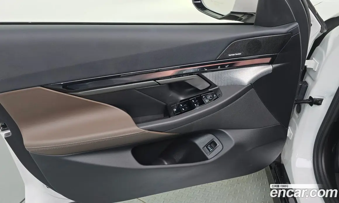 BMW 5 серия 2025 2.0 автомат (гидро), фото 14