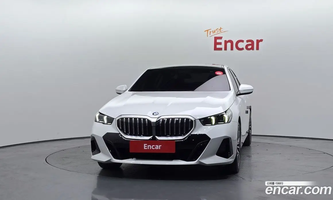 BMW 5 серия 2025 2.0 автомат (гидро), фото 3