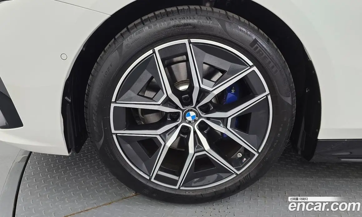 BMW 5 серия 2025 2.0 автомат (гидро), фото 5