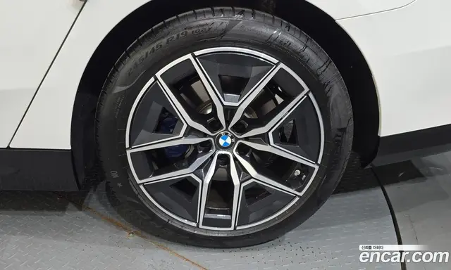BMW 5 серия 2025 2.0 автомат (гидро), миниатюра 7