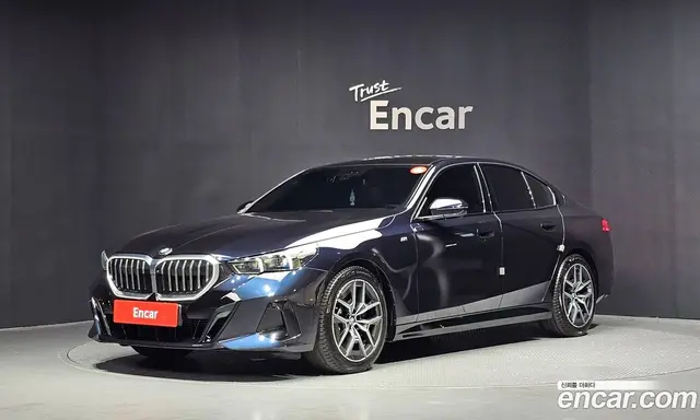 BMW 5 серия, 2025, 8 759 км