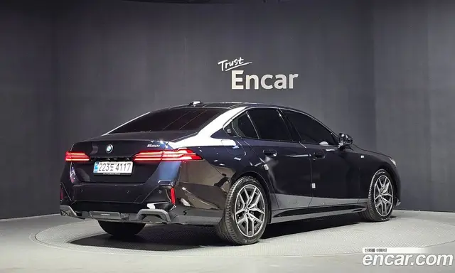 BMW 5 серия 2025 2.0 автомат (гидро), миниатюра 2