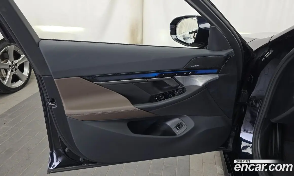 BMW 5 серия 2025 2.0 автомат (гидро), фото 14