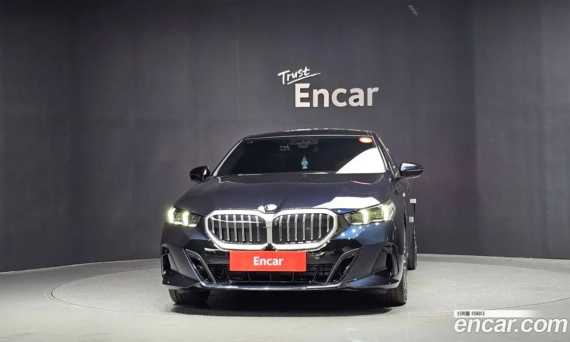 BMW 5 серия 2025 2.0 автомат (гидро), фото 3