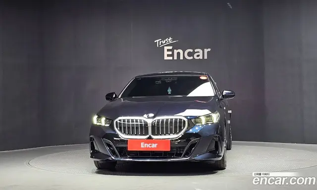 BMW 5 серия 2025 2.0 автомат (гидро), миниатюра 3