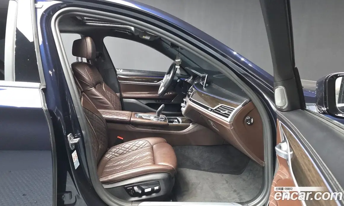 BMW 7 серия 2019 3.0 автомат (гидро), фото 17