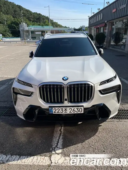 BMW X7 2025 3.0 автомат (гидро), миниатюра 3