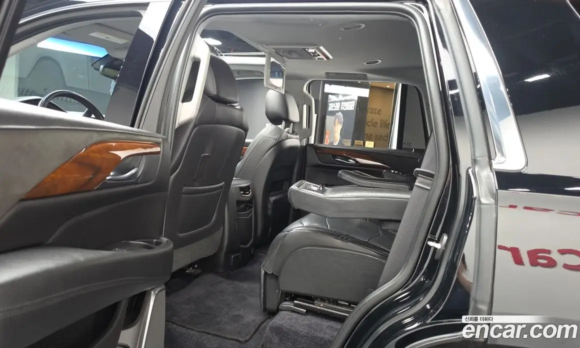 Cadillac Escalade 2018 6.2 автомат (гидро), фото 11 Cadillac Escalade 2018 6.2 автомат (гидро), фото 11