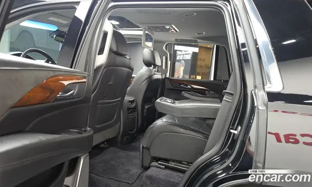 Cadillac Escalade 2018 6.2 автомат (гидро), миниатюра 11 Cadillac Escalade 2018 6.2 автомат (гидро), миниатюра 11