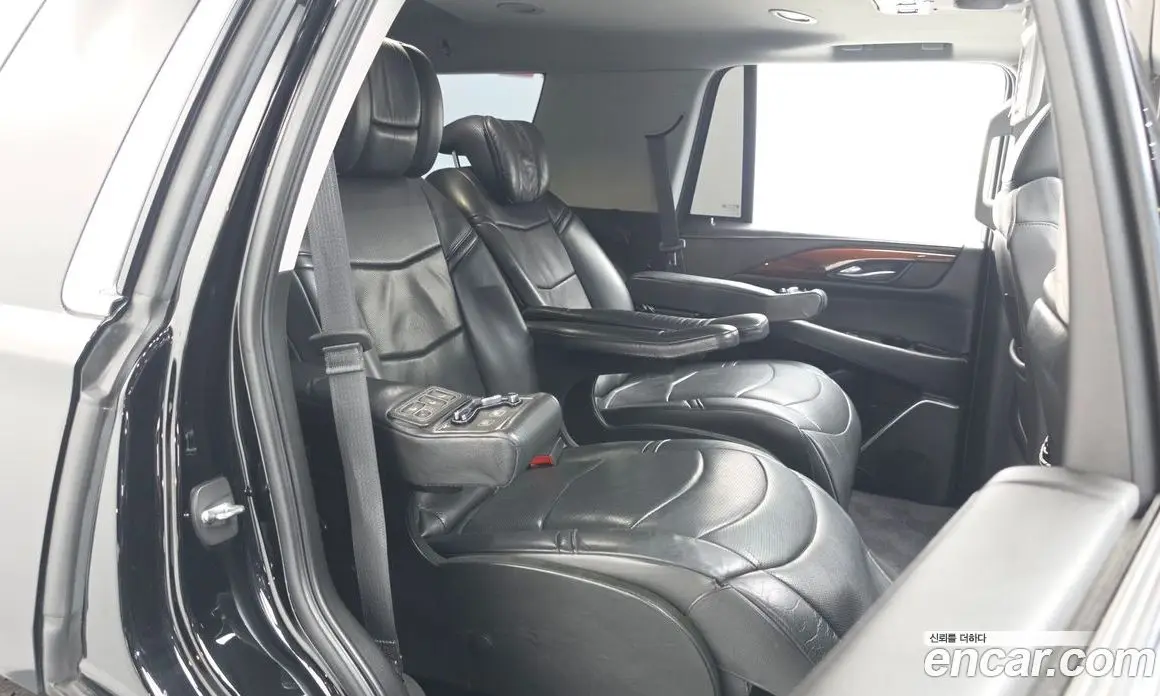 Cadillac Escalade 2018 6.2 автомат (гидро), фото 12 Cadillac Escalade 2018 6.2 автомат (гидро), фото 12
