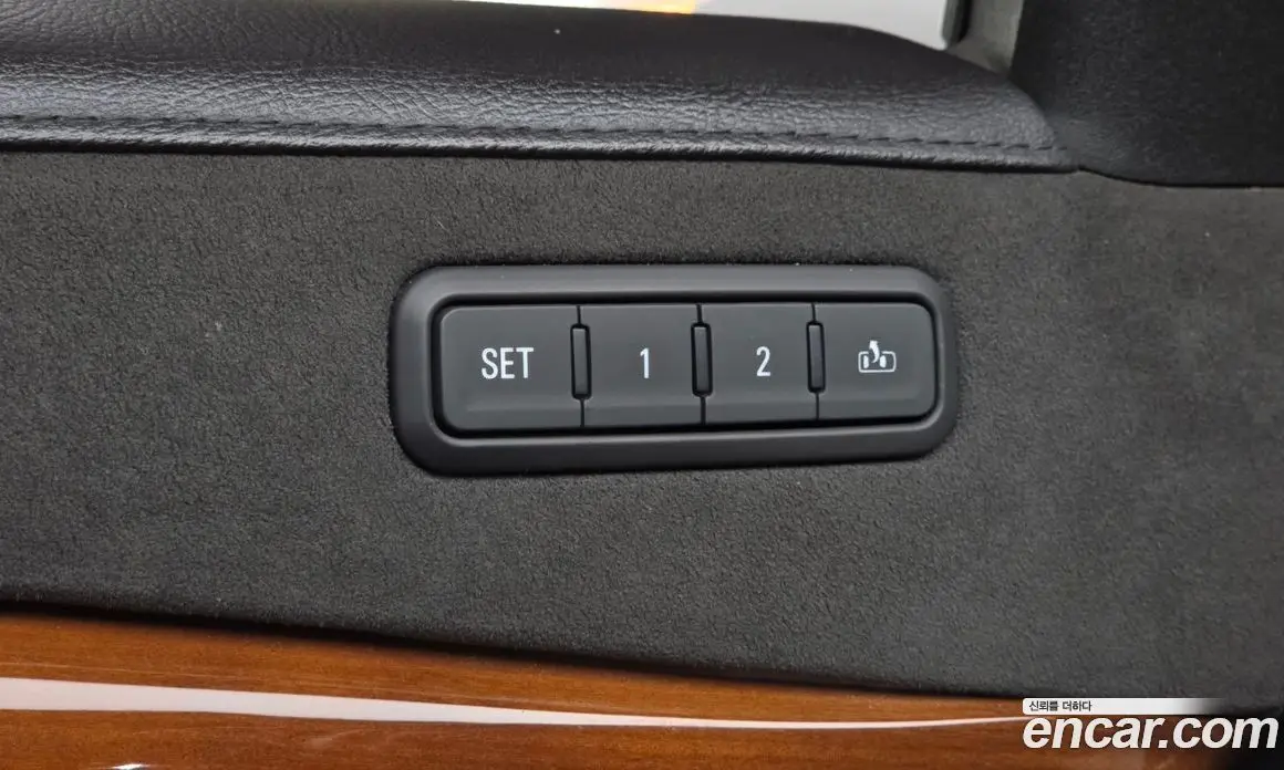 Cadillac Escalade 2018 6.2 автомат (гидро), фото 18 Cadillac Escalade 2018 6.2 автомат (гидро), фото 18
