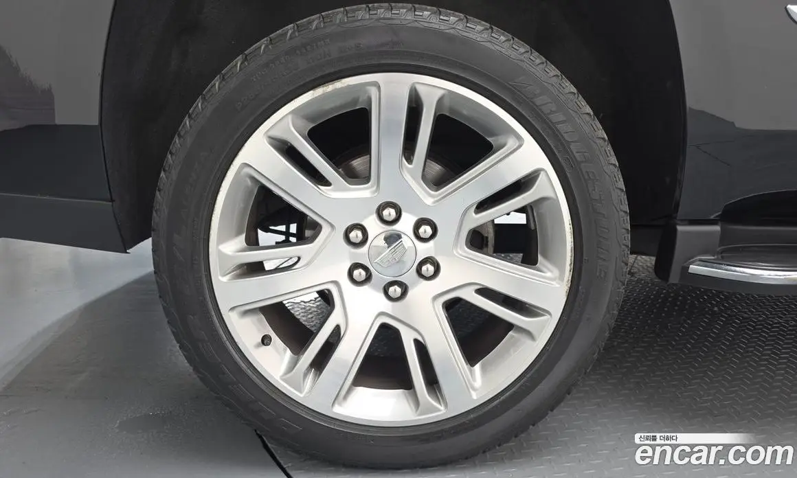 Cadillac Escalade 2018 6.2 автомат (гидро), фото 5 Cadillac Escalade 2018 6.2 автомат (гидро), фото 5