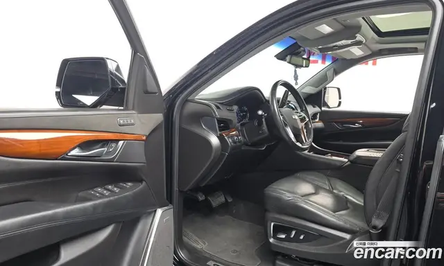 Cadillac Escalade 2018 6.2 автомат (гидро), миниатюра 10 Cadillac Escalade 2018 6.2 автомат (гидро), миниатюра 10