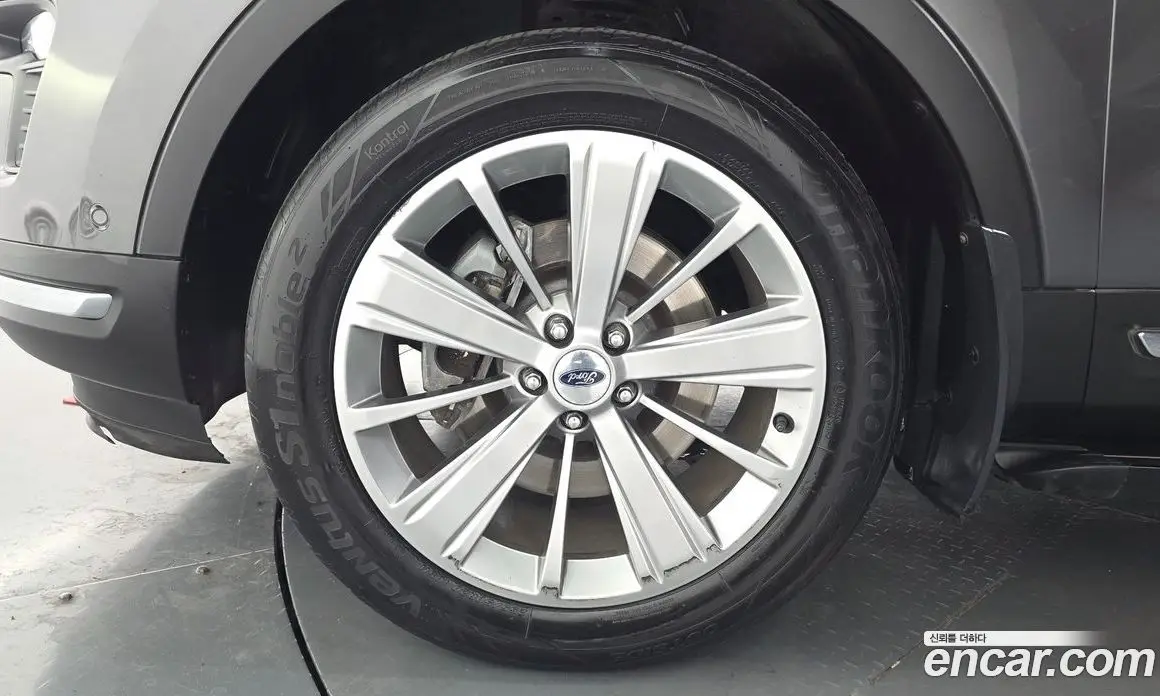 Ford Explorer 2018 2.3 автомат (гидро), фото 5