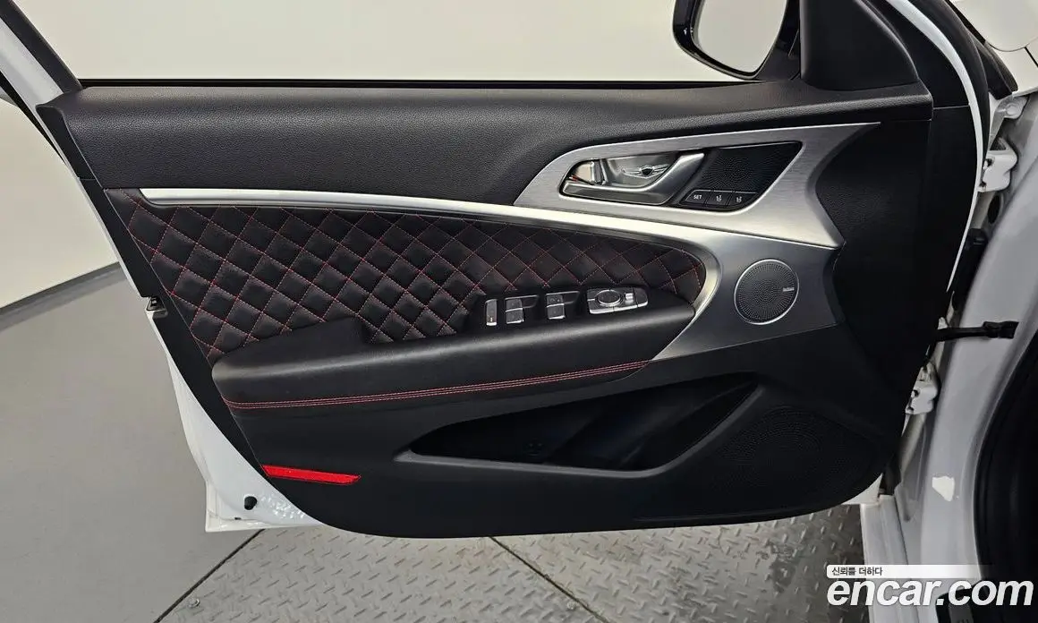 Genesis G70 2017 3.3 автомат (гидро), фото 14