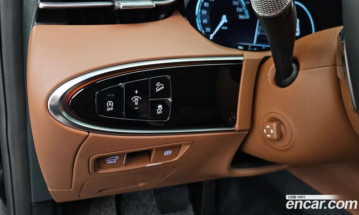 Genesis GV70 2022 2.5 автомат (гидро), фото 25