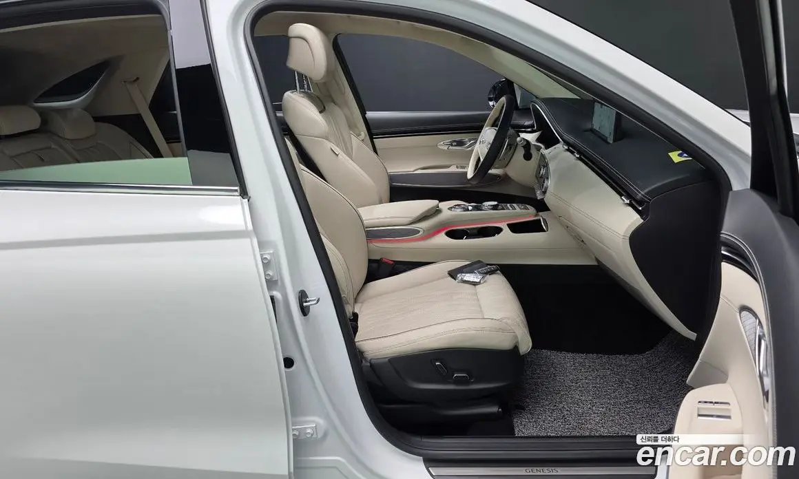Genesis GV70 2023 2.5 автомат (гидро), фото 16