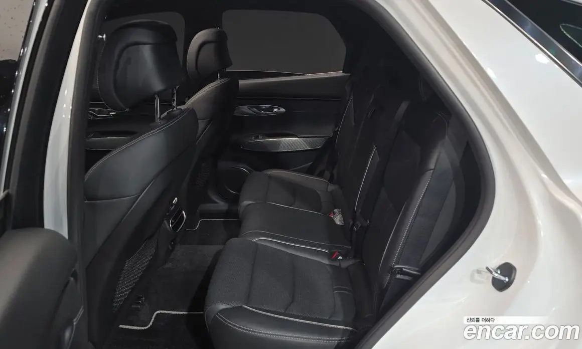 Genesis GV70 2023 2.5 автомат (гидро), фото 11