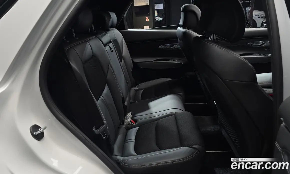 Genesis GV70 2023 2.5 автомат (гидро), фото 12