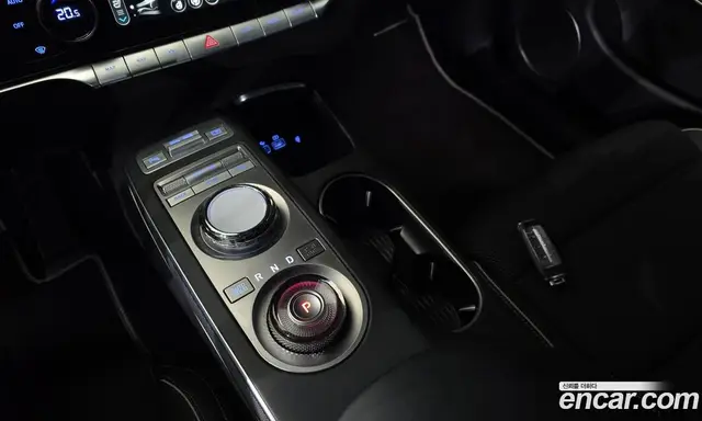 Genesis GV70 2023 2.5 автомат (гидро), миниатюра 9