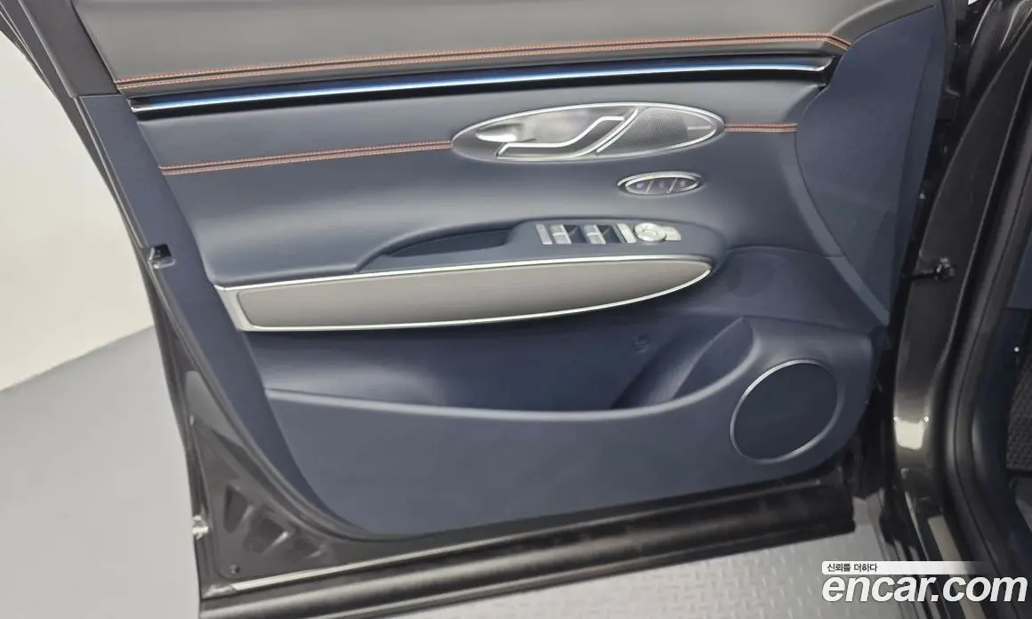 Genesis GV70 2024 3.5 автомат (гидро), фото 14