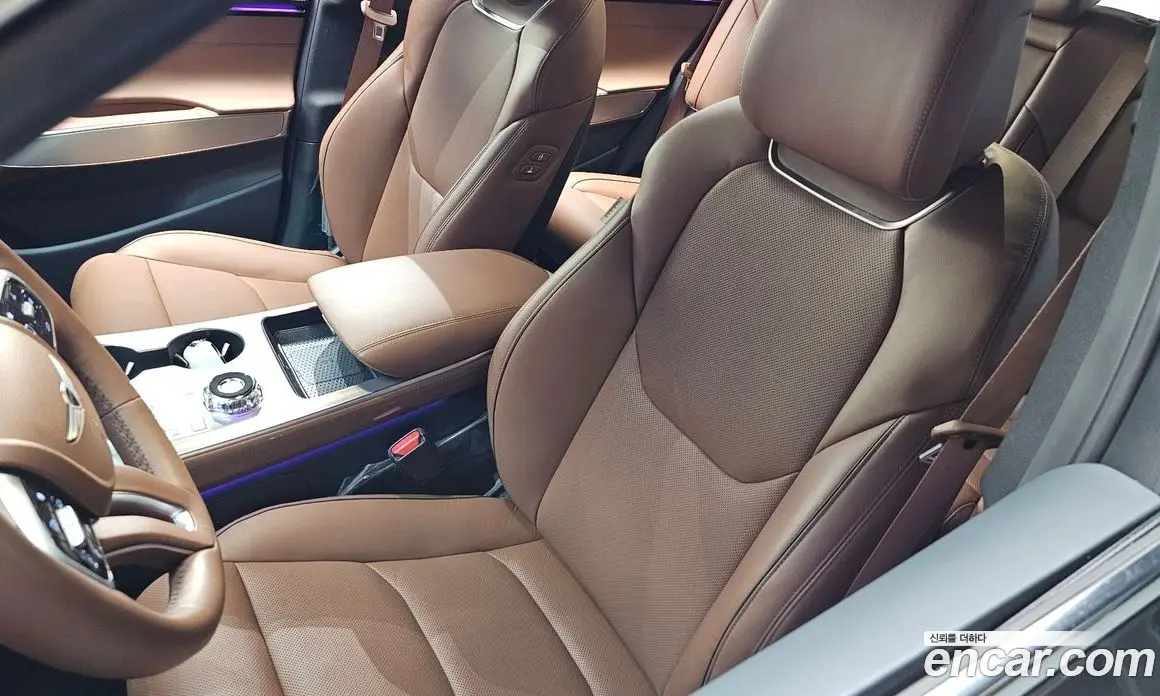 Genesis GV70 2025 2.5 автомат (гидро), фото 26