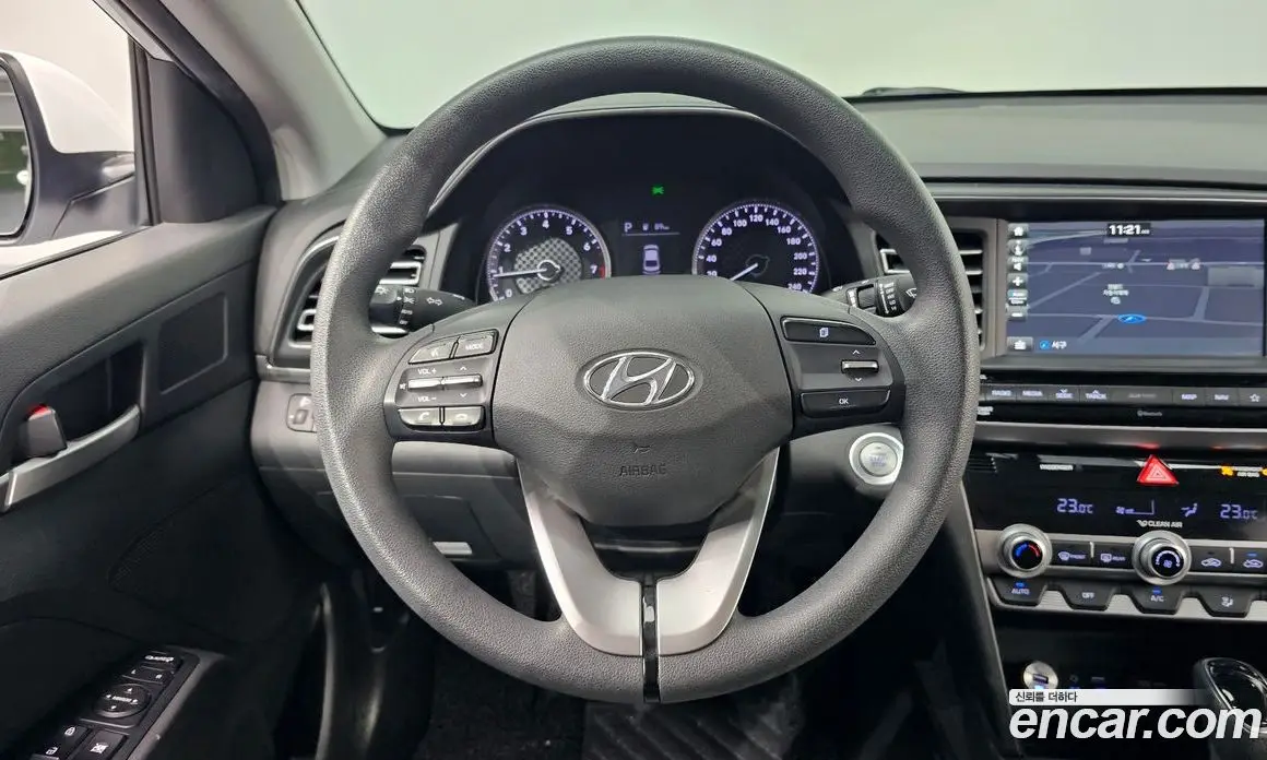 Hyundai Avante 2019 1.6 автомат (гидро), фото 14