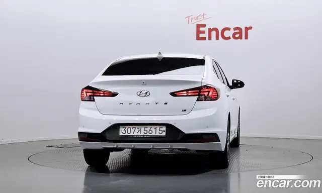 Hyundai Avante 2019 1.6 автомат (гидро), миниатюра 4