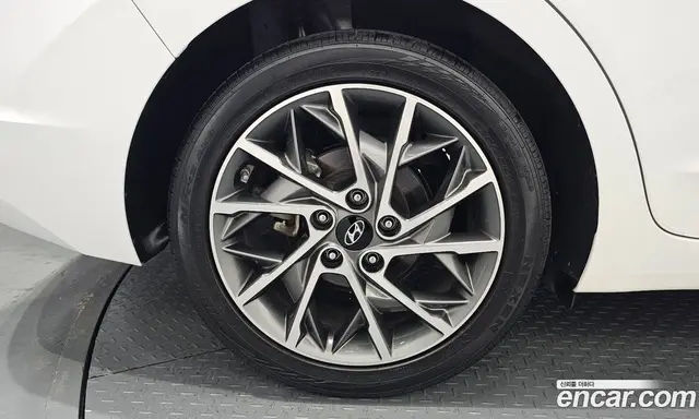 Hyundai Avante 2019 1.6 автомат (гидро), миниатюра 5