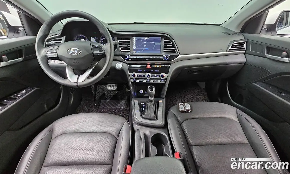 Hyundai Avante 2019 1.6 автомат (гидро), фото 7