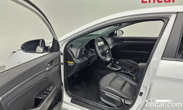 Hyundai Avante 2019 1.6 автомат (гидро), миниатюра 10