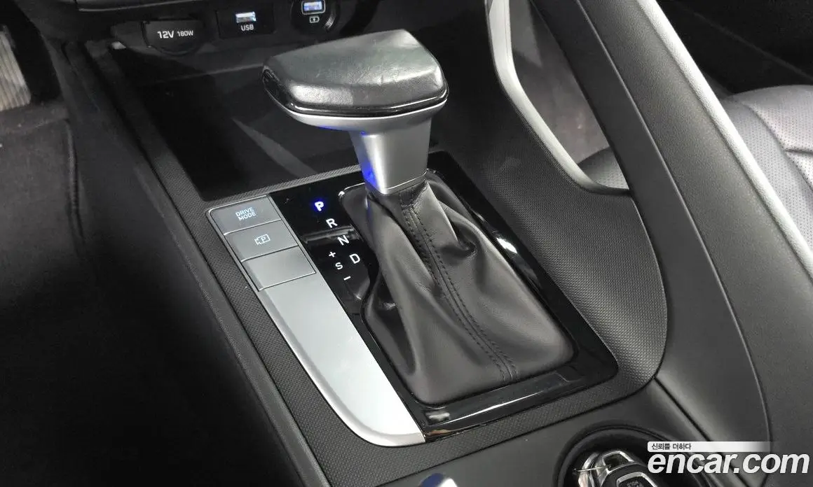 Hyundai Avante 2021 1.6 автомат (гидро), фото 12