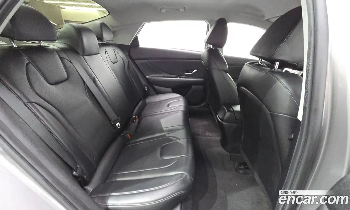 Hyundai Avante 2021 1.6 автомат (гидро), фото 18