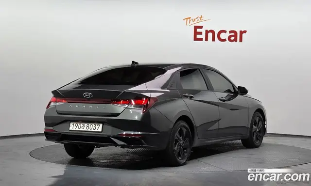 Hyundai Avante 2022 1.6 автомат (гидро), миниатюра 2