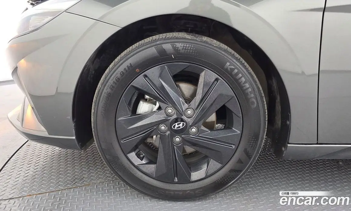 Hyundai Avante 2022 1.6 автомат (гидро), фото 5