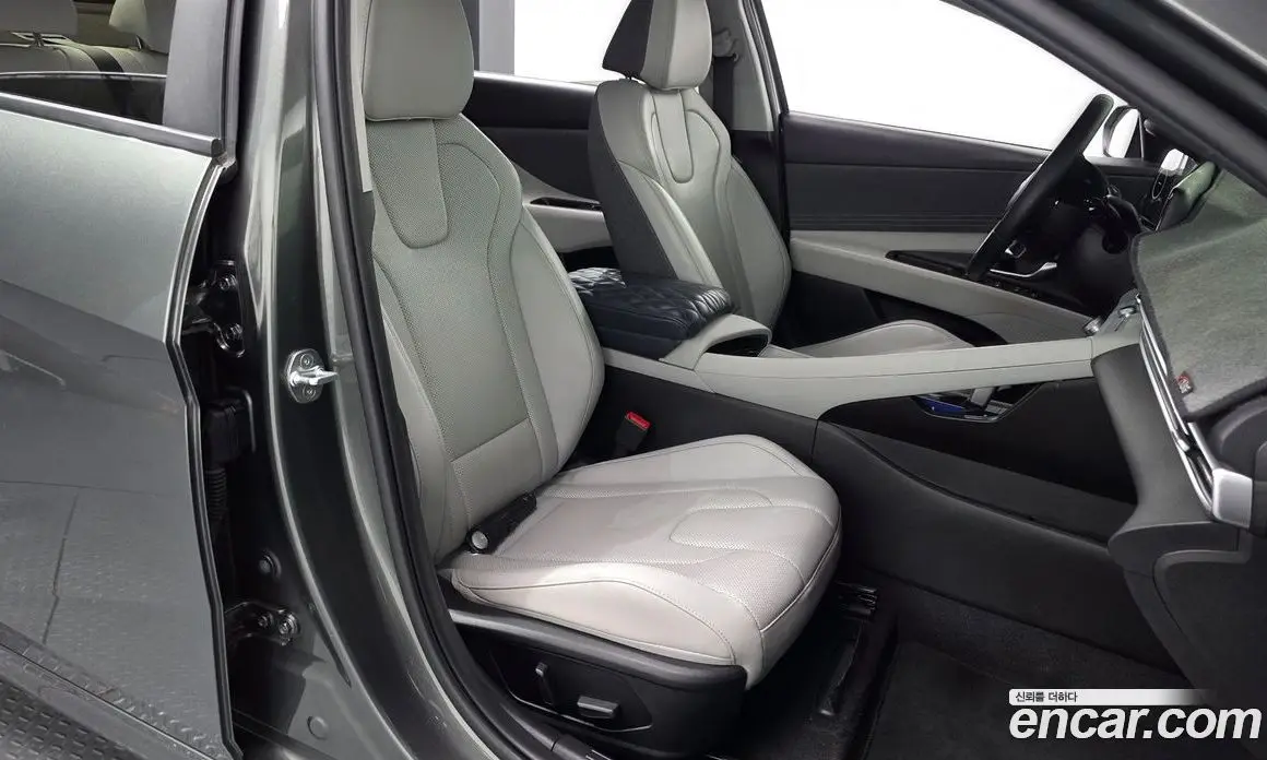 Hyundai Avante 2022 1.6 автомат (гидро), фото 10