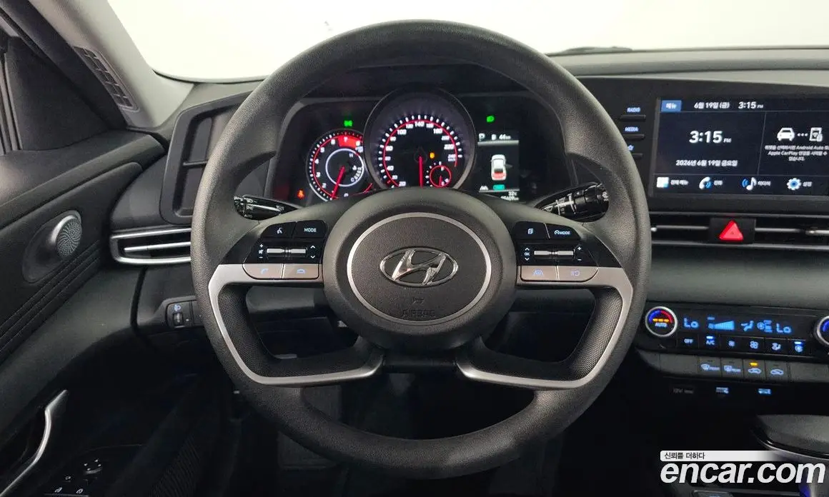 Hyundai Avante 2022 1.6 автомат (гидро), фото 19
