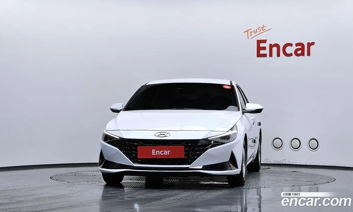 Hyundai Avante 2022 1.6 автомат (гидро), фото 3