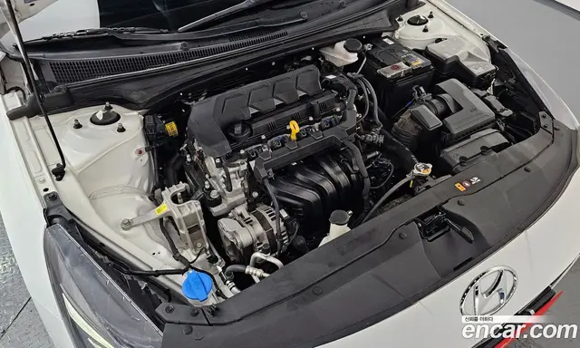 Hyundai Avante 2022 1.6 автомат (гидро), миниатюра 6