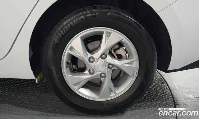 Hyundai Avante 2022 1.6 автомат (гидро), миниатюра 7