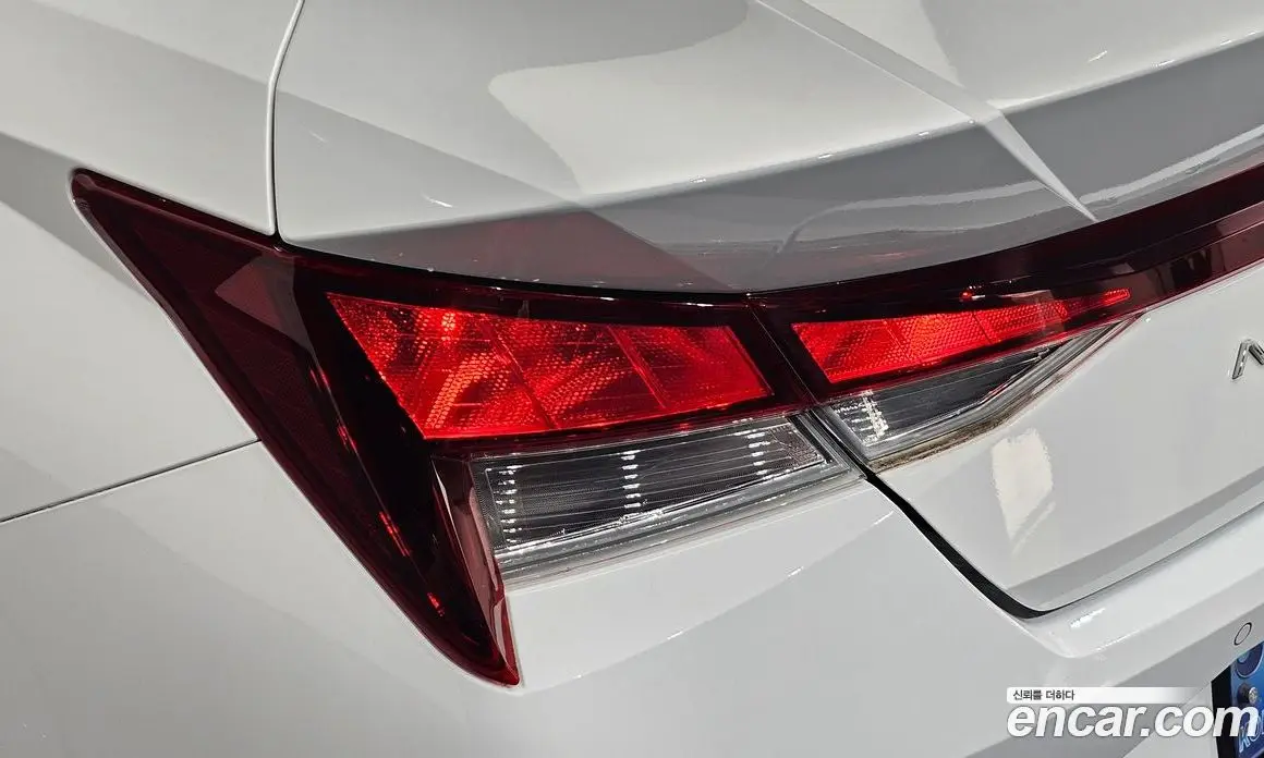 Hyundai Avante 2022 1.6 автомат (гидро), фото 9