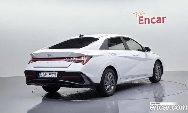 Hyundai Avante 2023 1.6 автомат (гидро), миниатюра 2