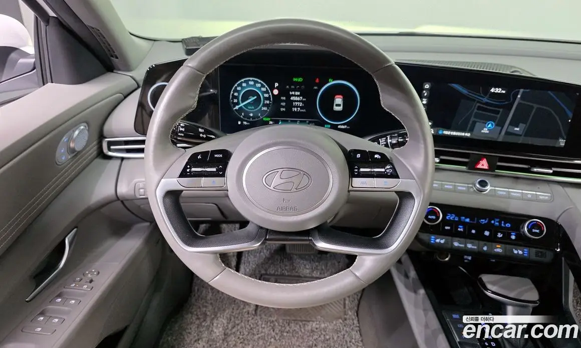 Hyundai Avante 2023 1.6 автомат (гидро), фото 13
