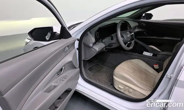 Hyundai Avante 2023 1.6 автомат (гидро), миниатюра 10