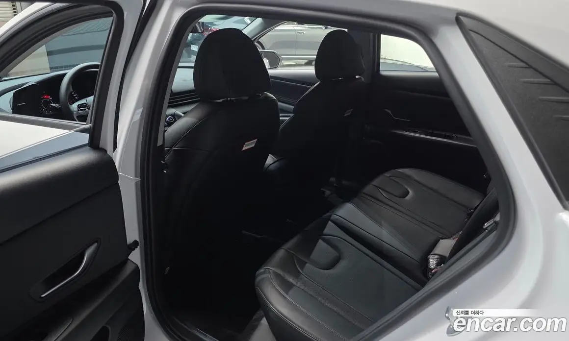 Hyundai Avante 2023 1.6 автомат (гидро), фото 16