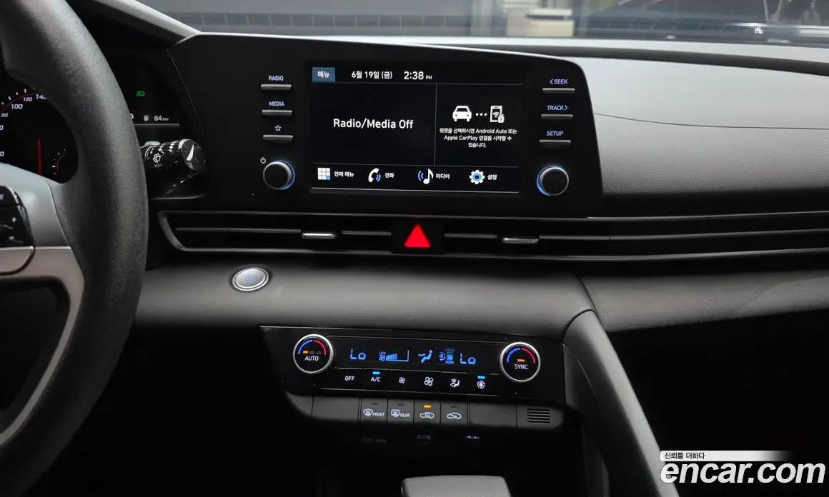 Hyundai Avante 2023 1.6 автомат (гидро), фото 28