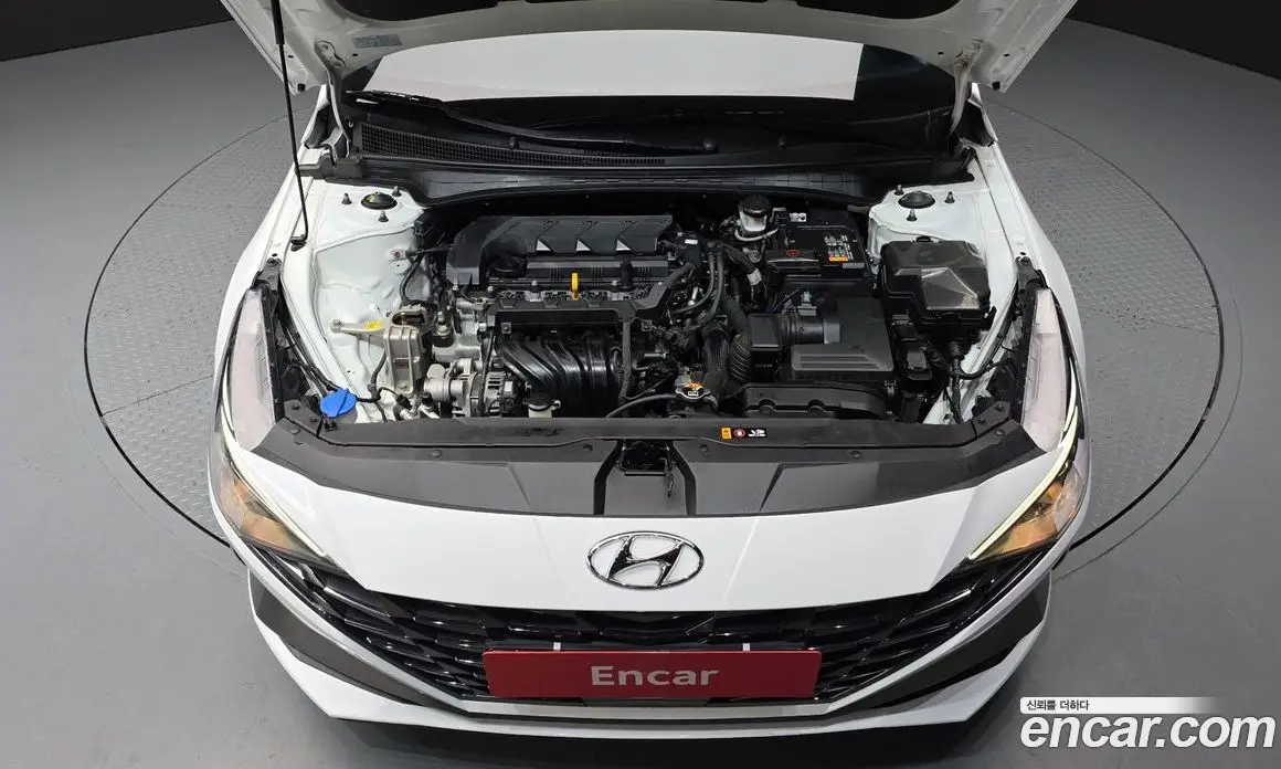 Hyundai Avante 2023 1.6 автомат (гидро), фото 6