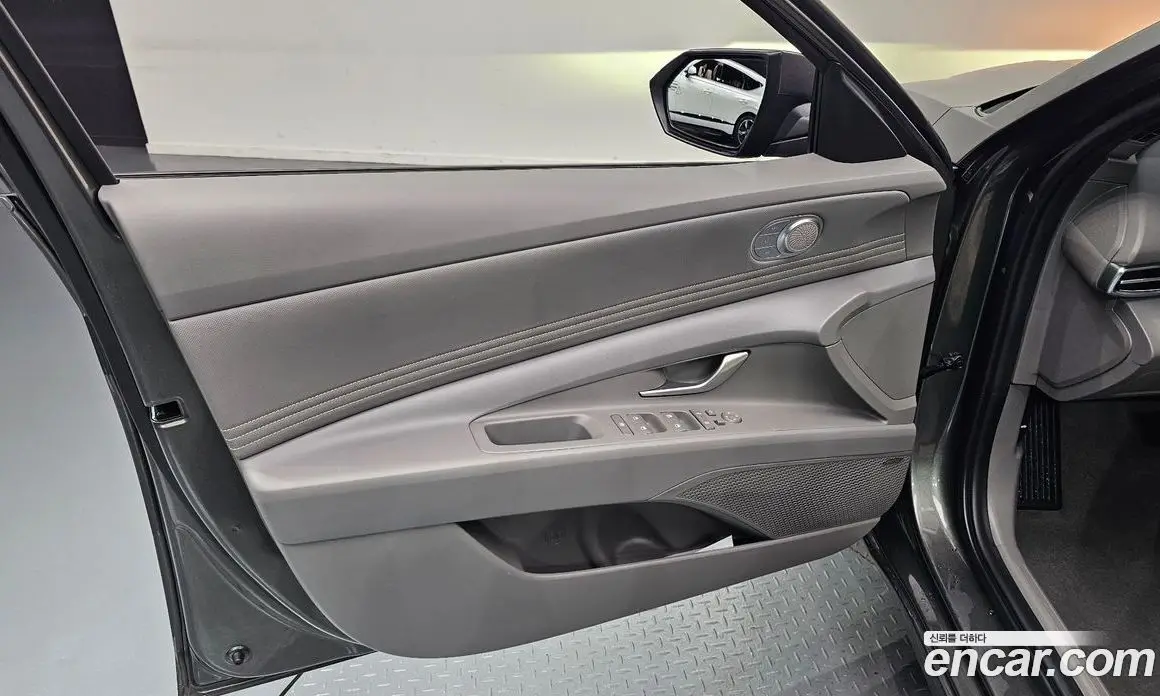 Hyundai Avante 2024 1.6 автомат (гидро), фото 14